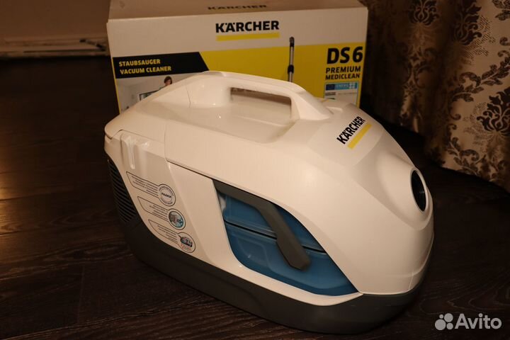 Пылесос (аквафильтр) Karcher DS6 Premium Mediclean