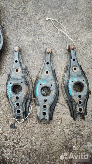 Рычаг поперечный задний Toyota Avensis 3 2009-2018