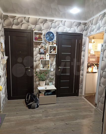 2-к. квартира, 43 м², 3/3 эт.