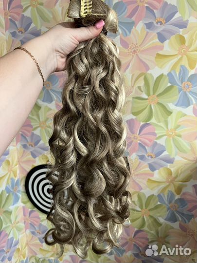 Волосы на заколках