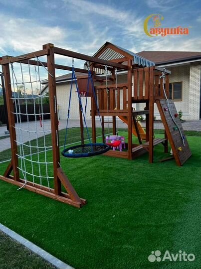 Детский комплекс с горкой и качелями