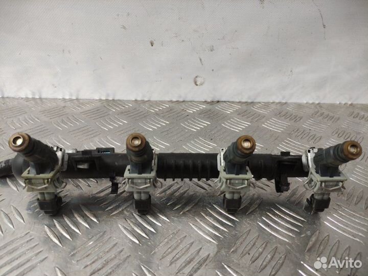 Топливная рампа Opel Corsa 1.2 Z12XE 2003