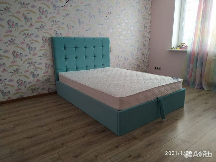 Кровать двуспальная