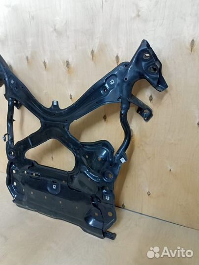 Подрамник передний Audi A4 8W