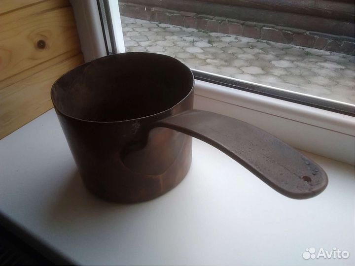 Подковы. Решётка 18 век. Ковшик. Зажигалка