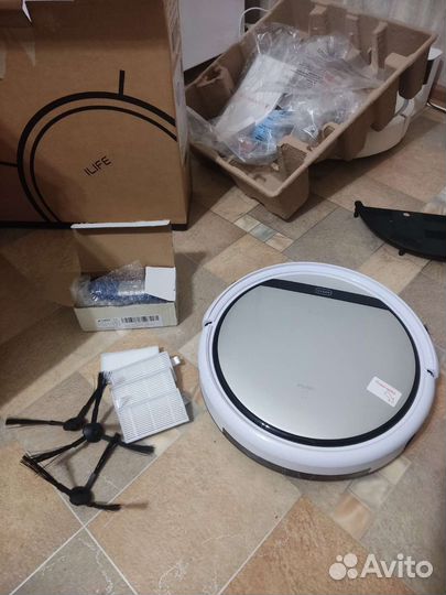 Робот пылесос ilife v50