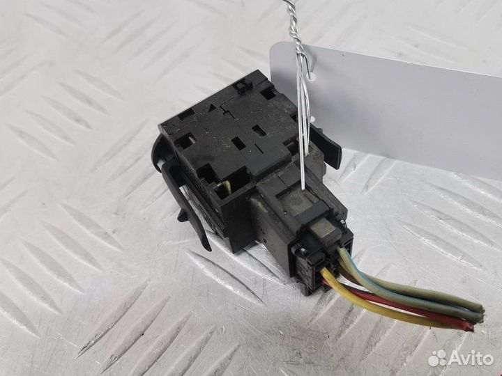 Кнопка корректора фар Volkswagen Polo 3 2000