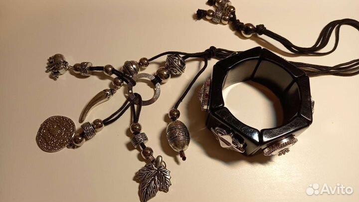 Набор. Браслет и нить с украшениями