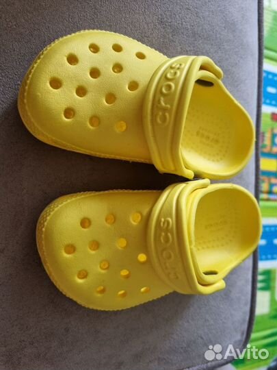 Тапки детские crocs