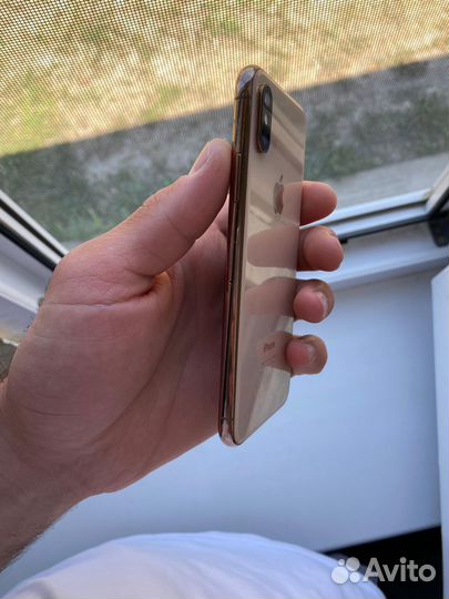 iPhone Xs, 64 ГБ