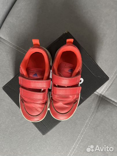 Кроссовки adidas для девочек