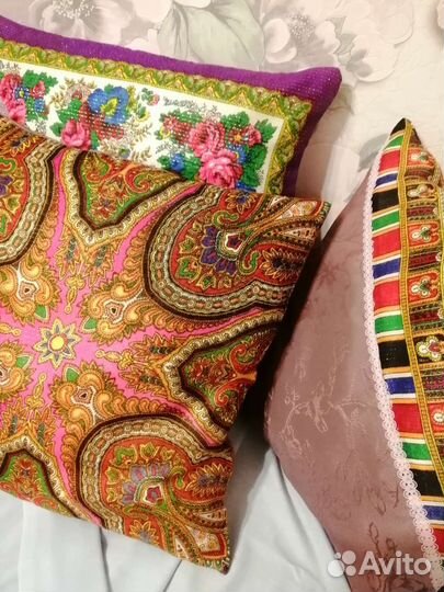 Красивые подушки с наволочками