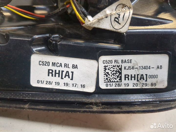 Фонарь (задний) правый Ford Escape