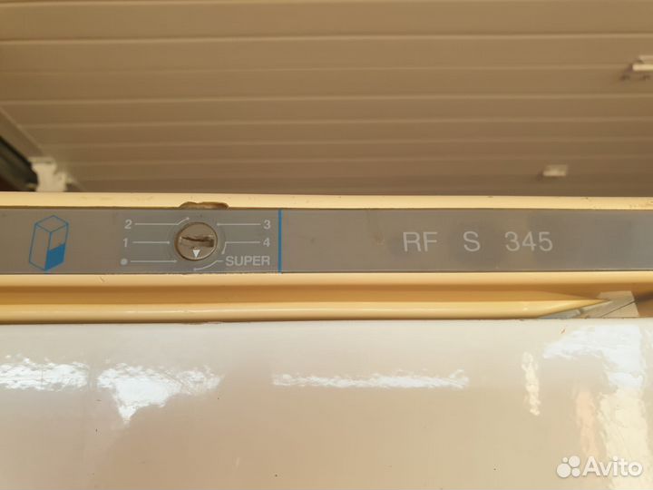 Холодильник Стинол