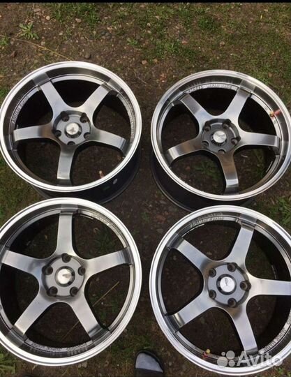 Дикси advan racing r18