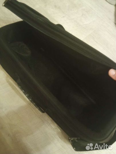 Футляр для духового музыкального инструмента