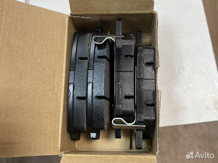 Колодки тормозные задние Solaris Rio Sangsin Hi-Q