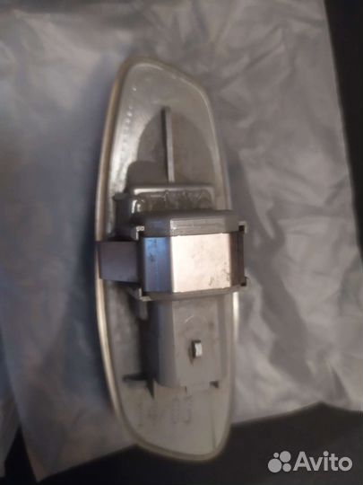 Повторители поворота в зеркало Citroen C4 b7 2011