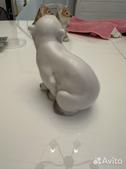 Статуэтка белый медведь лфз