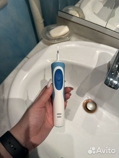 Зубная щетка