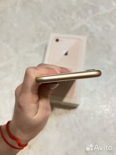 iPhone 8, 64 ГБ