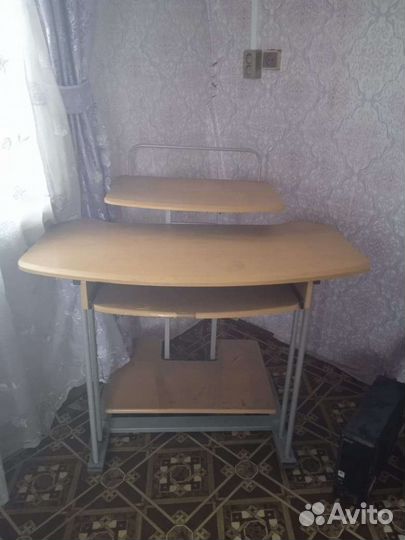 Компьютерный стол