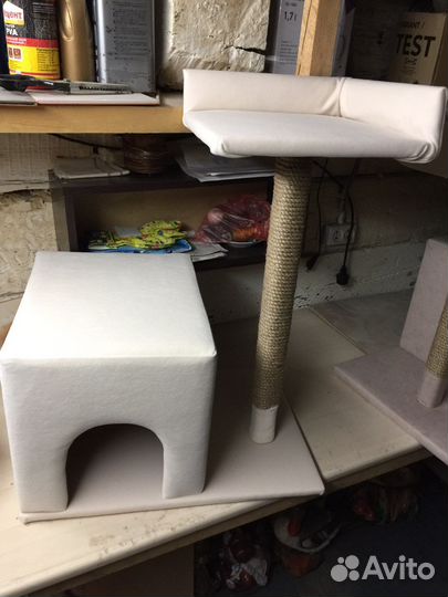 Домик для кошки с когтеточкой, новый