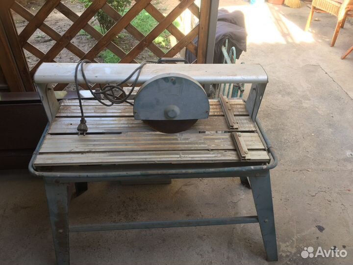 Плиткорез электрический