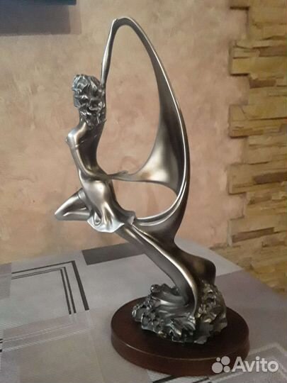 Фигура Парящая грация