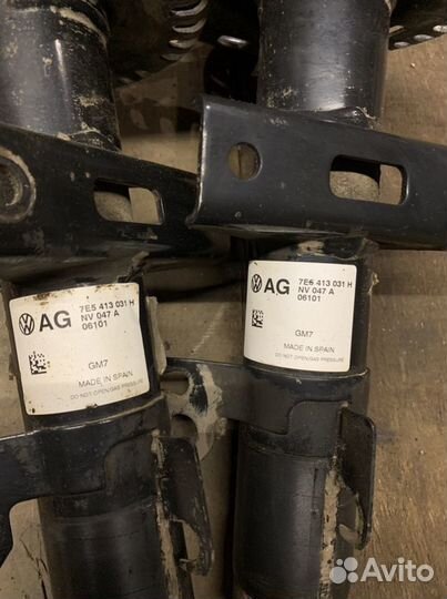 Амотризатор передний Volkswagen