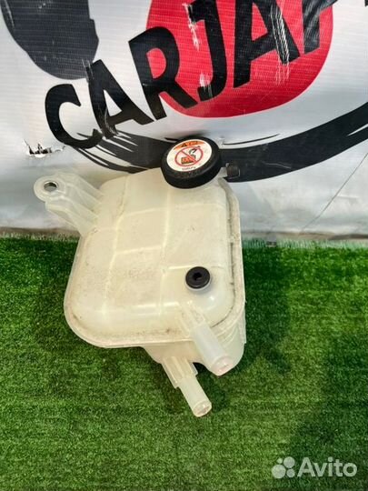 Расширительный бачок Toyota C-Hr NGX50 8NR-FTS