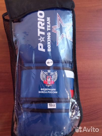 Боксерские перчатки 10 oz