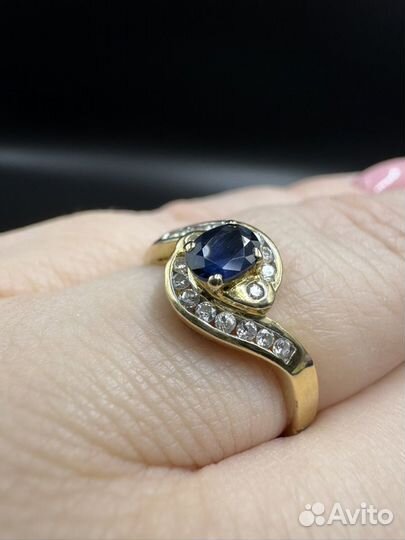 Золотое кольцо с сапфиром и бриллиантами 750