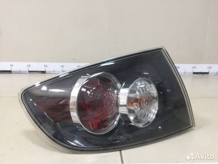 Фонарь задний наружный левый Mazda Mazda 3 BK 2002