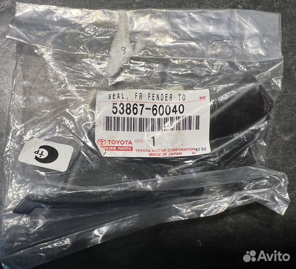 53867-60040 Уплотнитель крыла LH Prado 120