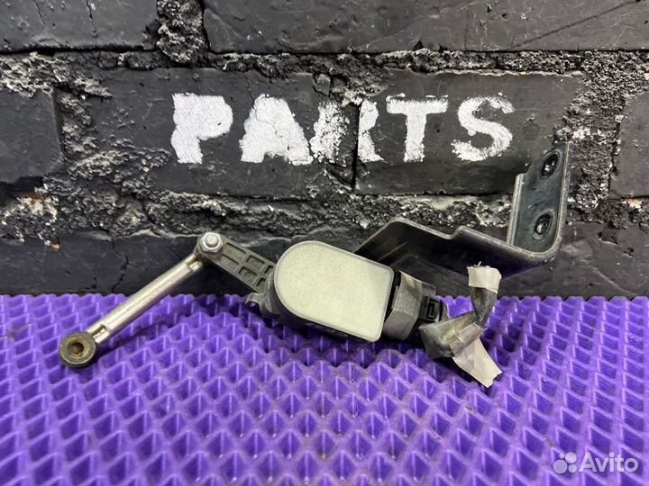 Датчик корректора фар задний Nissan Juke