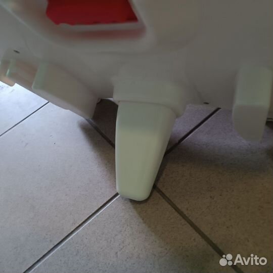 Столик для стульчика