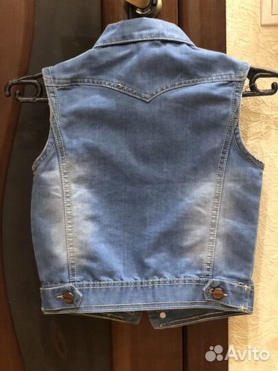 Джинсовая жилетка