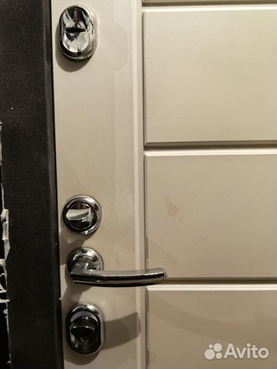 Дверь входная металлическая