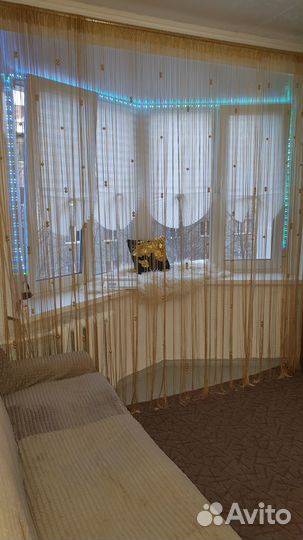 Нитяные занавески золотые с металлическими бусинам