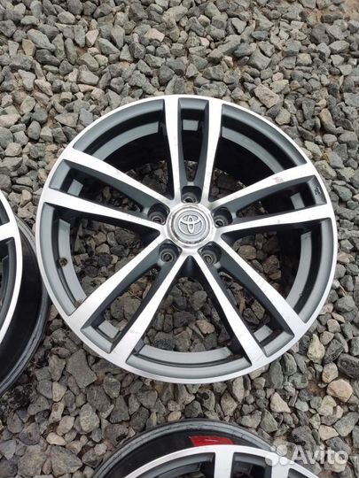 R17 5/114.3 Toyota диски литые