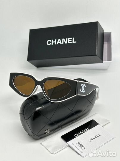 Солнцезащитные очки Chanel