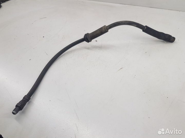 Шланг тормозной передний (Mercedes-Benz GLA-class)