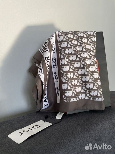 Шелковый платок Dior