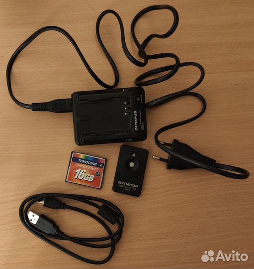 Цифровой фотоаппарат Olympus camedia C-8080