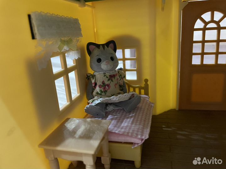 Sylvanian families домик с мебелью