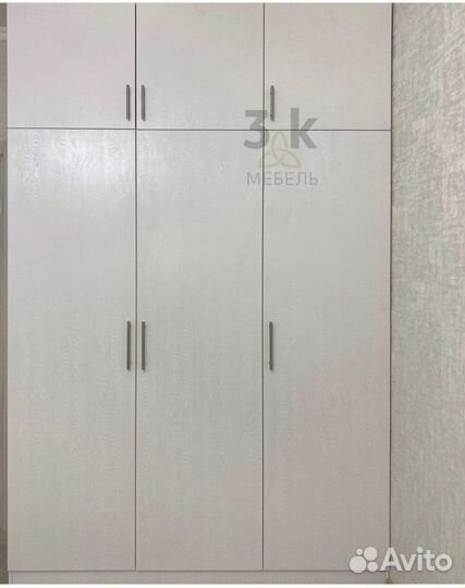 Распашной шкаф в спальню