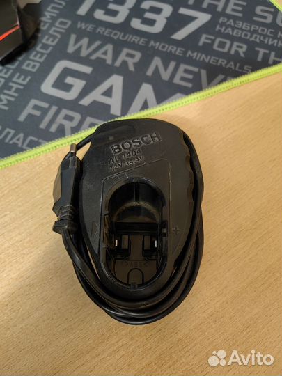 Зарядное устройство для шуруповерта 12В Bosch