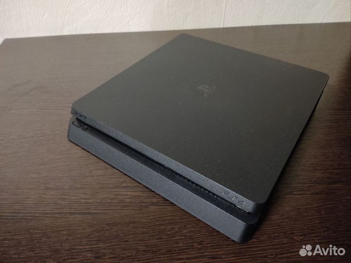 Sony PlayStation 4 slim
