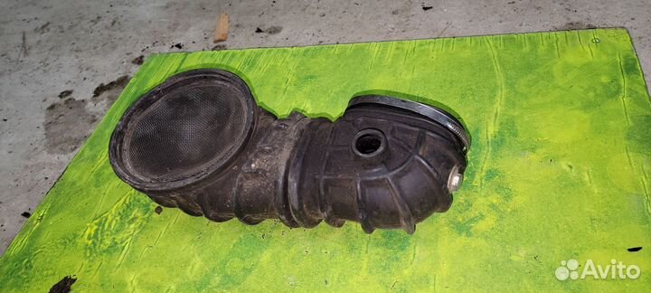 Воздушный патрубок ауди 100 с4